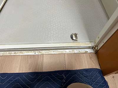 交換前の浴室ドアパッキン