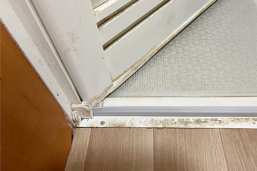 交換後の浴室ドアパッキン