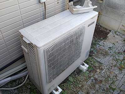 交換前のヒートポンプユニット