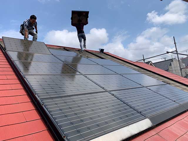 既存の太陽光パネル取り外し