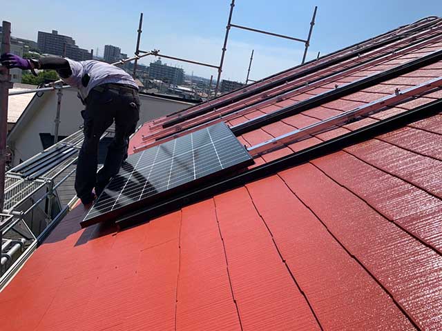 太陽光パネルの取り付け