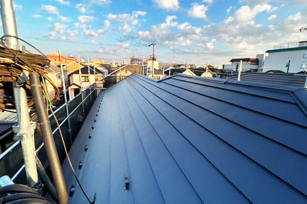 施工後のガルバリウム屋根