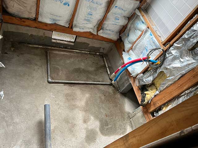 配管切り回し