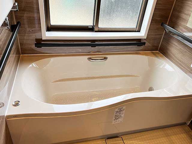浴室組み立て