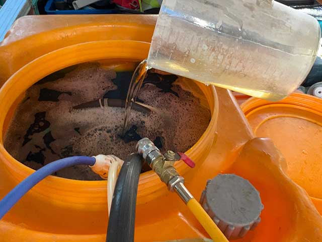 発泡剤を入れる