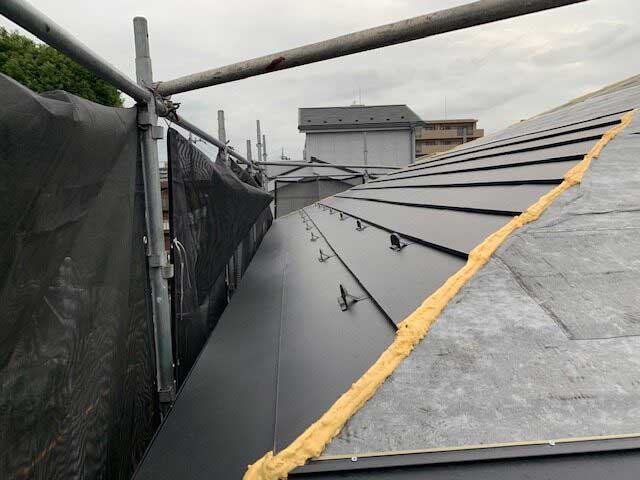 棟部分に発泡ウレタン施工