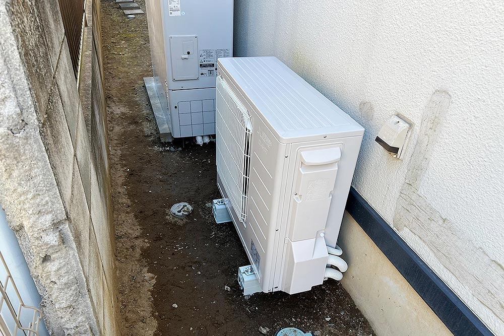 設置後のヒートポンプユニット