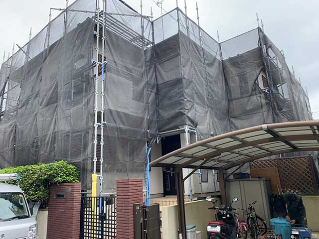足場の組み立て