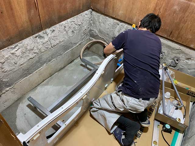 ユニットバスの組み立て