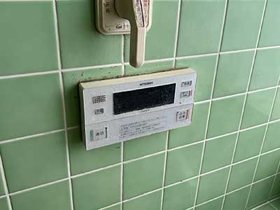 交換前の浴室リモコン