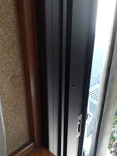 内額縁の取り付け