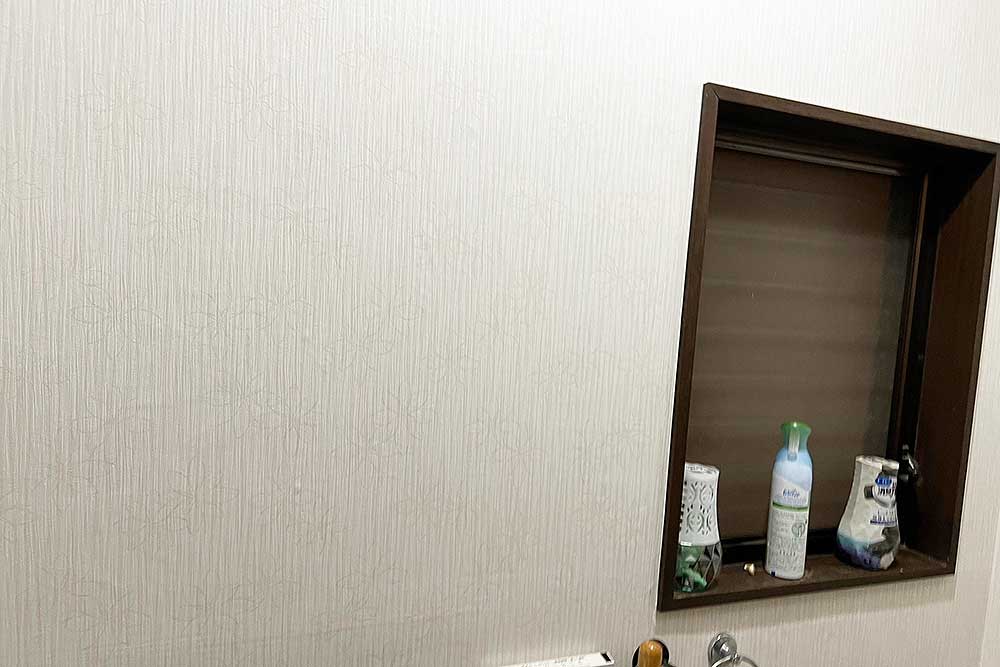 施工後のトイレ壁紙