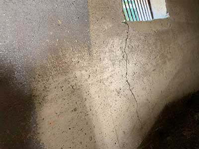 施工前の床下基礎