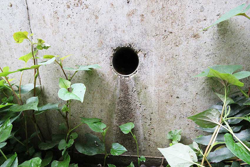 擁壁の水抜き穴