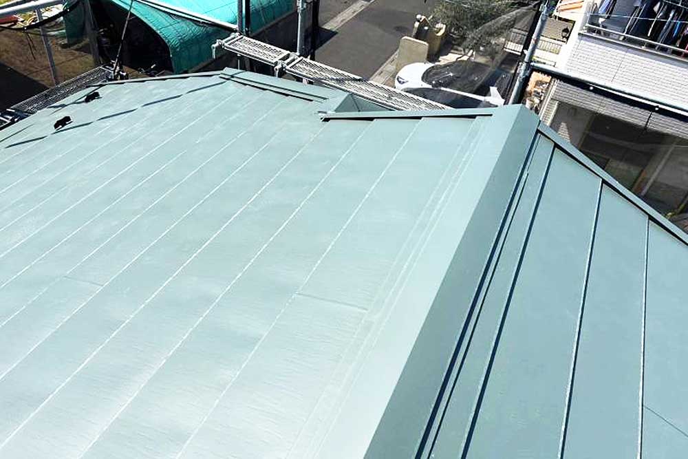 施工後のガルバリウム屋根