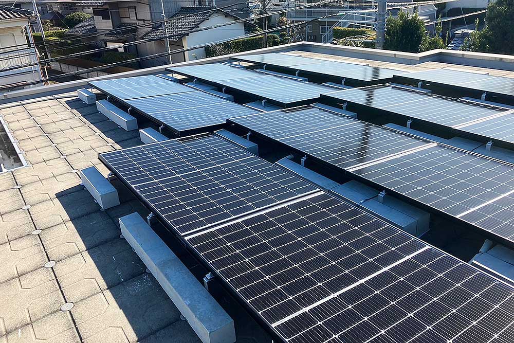 設置後の太陽光パネル