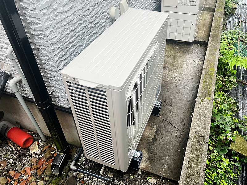 交換後のヒートポンプユニット