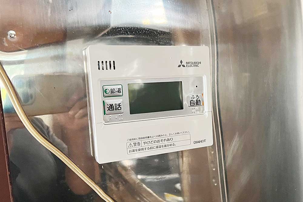 設置後のキッチン側のリモコン