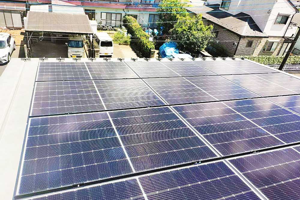 設置後の太陽光パネル