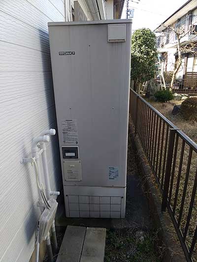 交換前のエコキュート