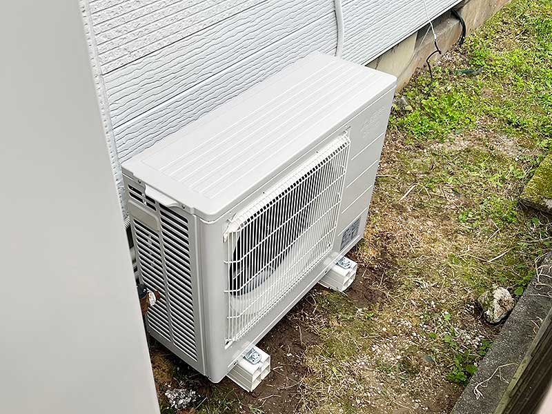 交換後のヒートポンプユニット