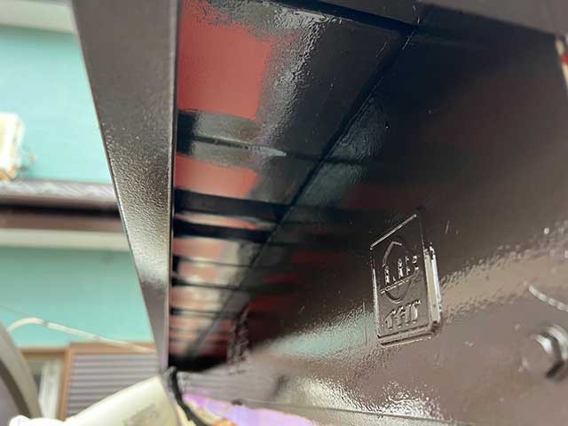 物置屋根の上塗り
