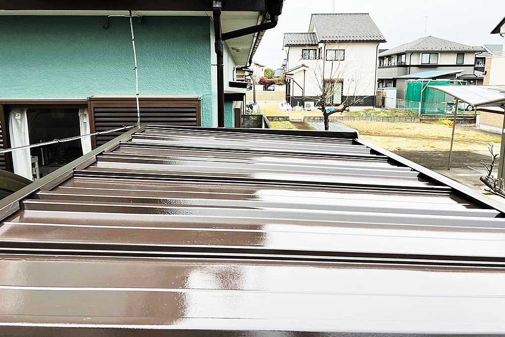 塗装後の物置屋根