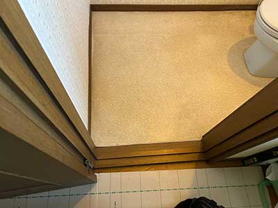 施工前のトイレ床