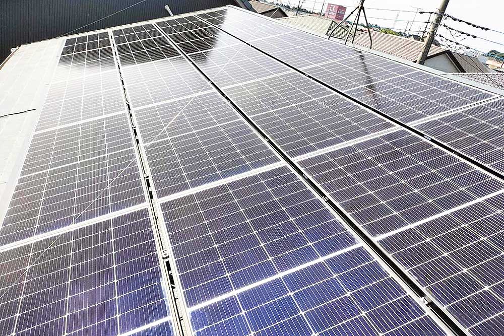 設置後の太陽光パネル