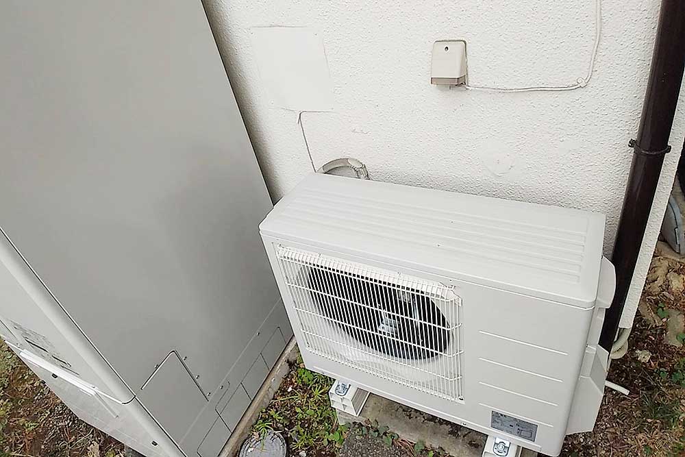 設置後のヒートポンプユニット