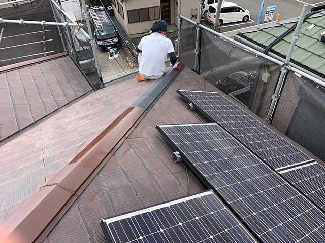 棟板金の塗装