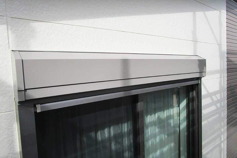 塗装後の雨戸シャッターボックス