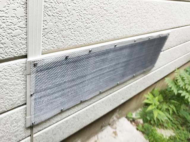 基礎換気口網取付