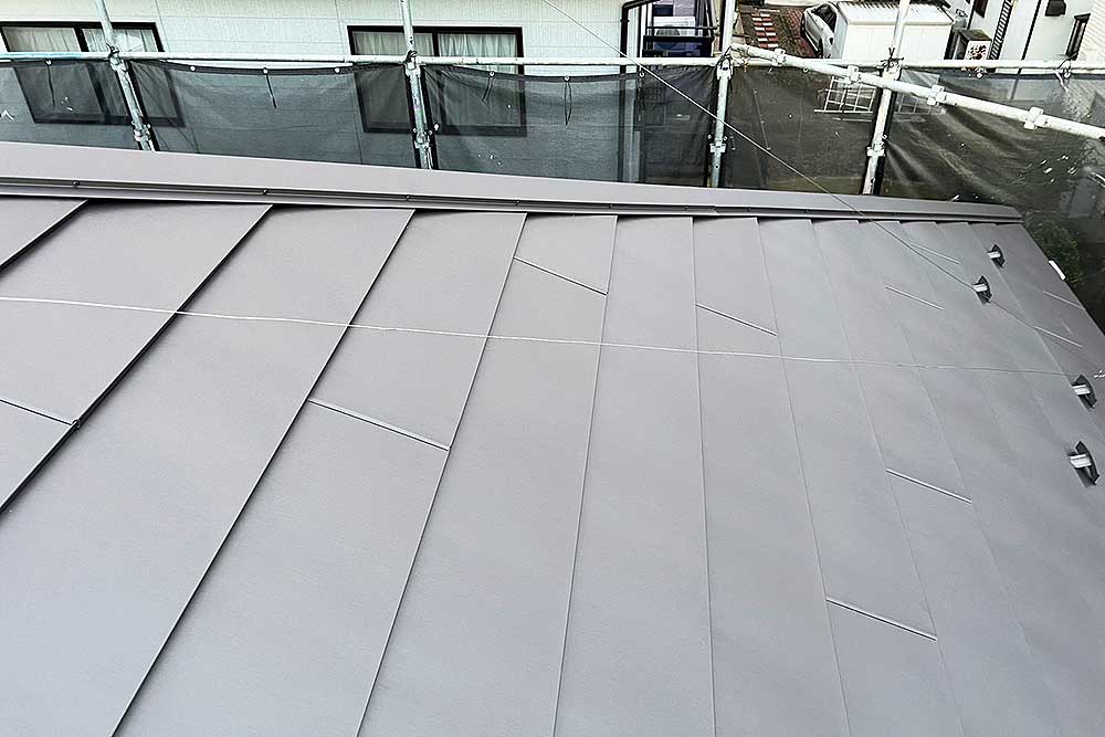 施工後のガルバリウム屋根