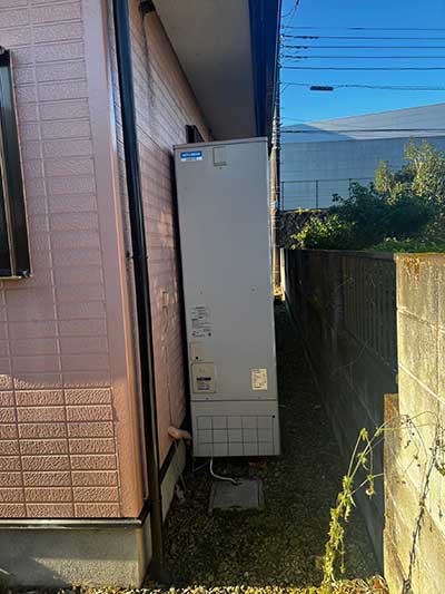 交換前のエコキュート