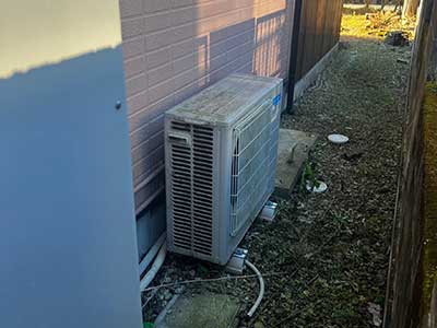 交換前のヒートポンプユニット