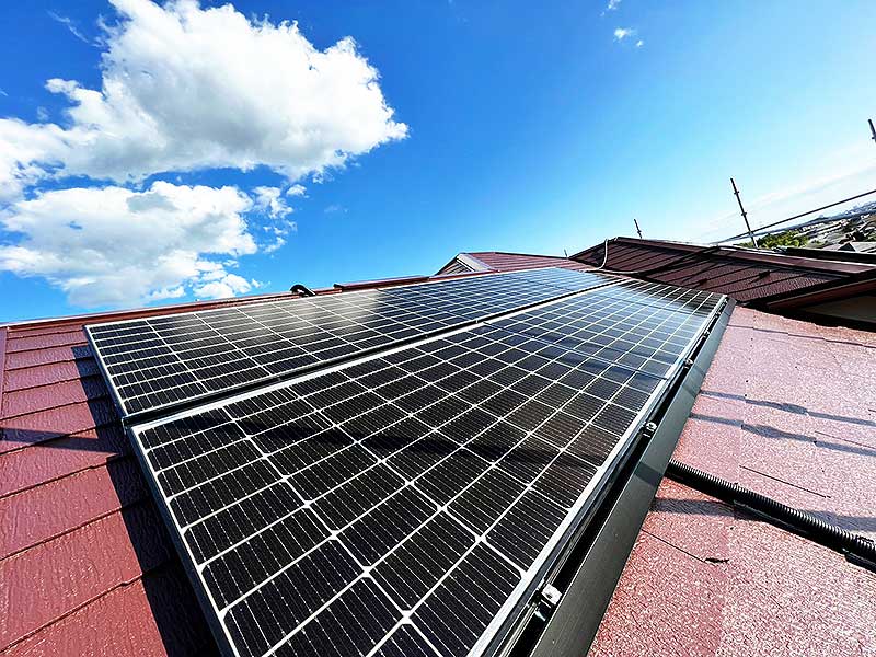 設置後の太陽光パネル