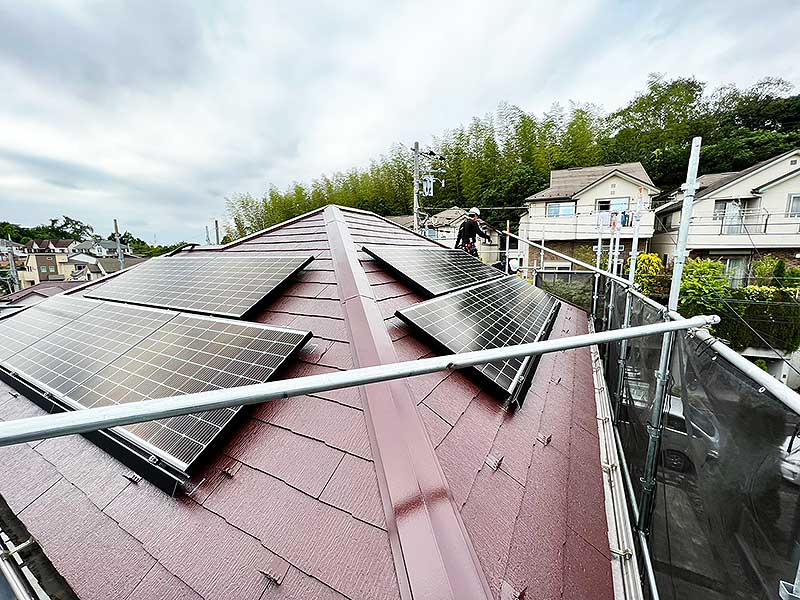 設置後の太陽光パネル