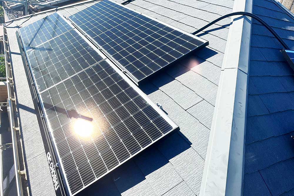 設置後の太陽光パネル
