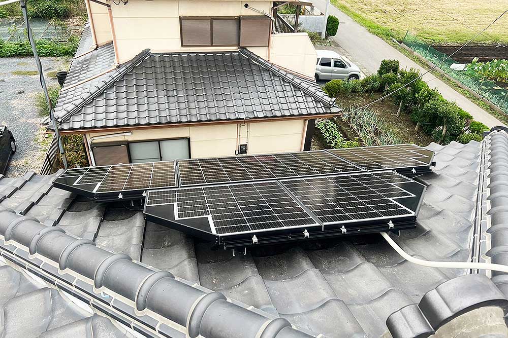 設置後の太陽光パネル