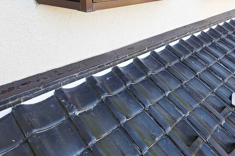 施工後の壁際漆喰