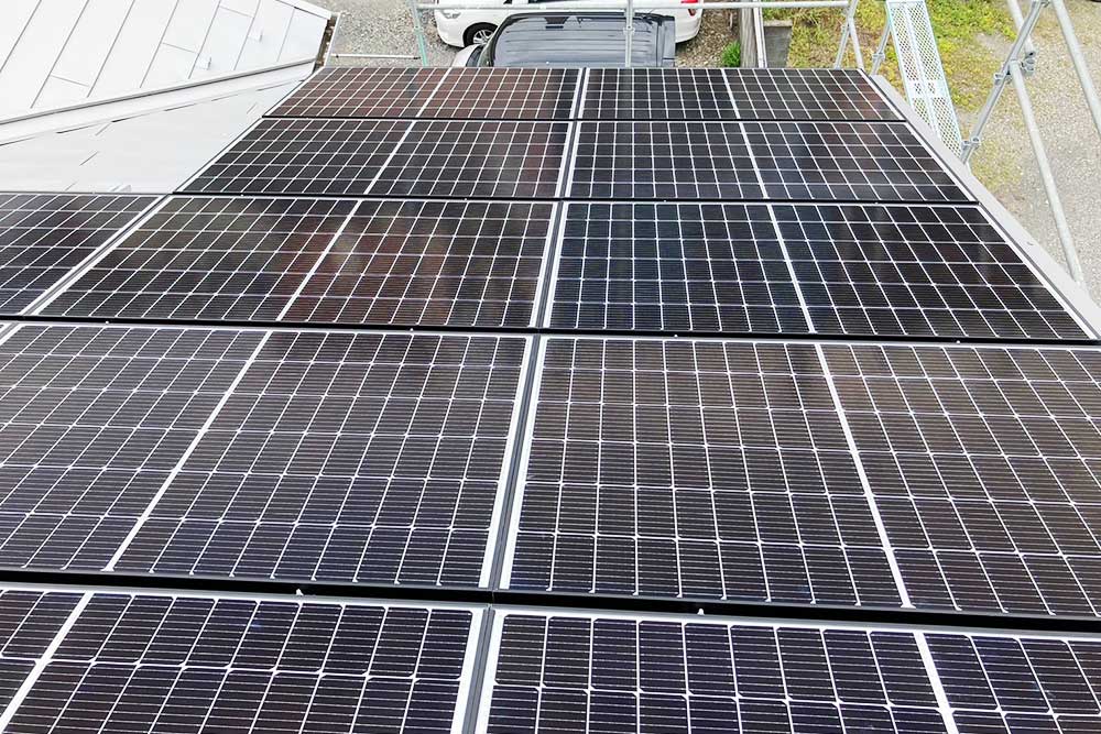 設置後の太陽光パネル