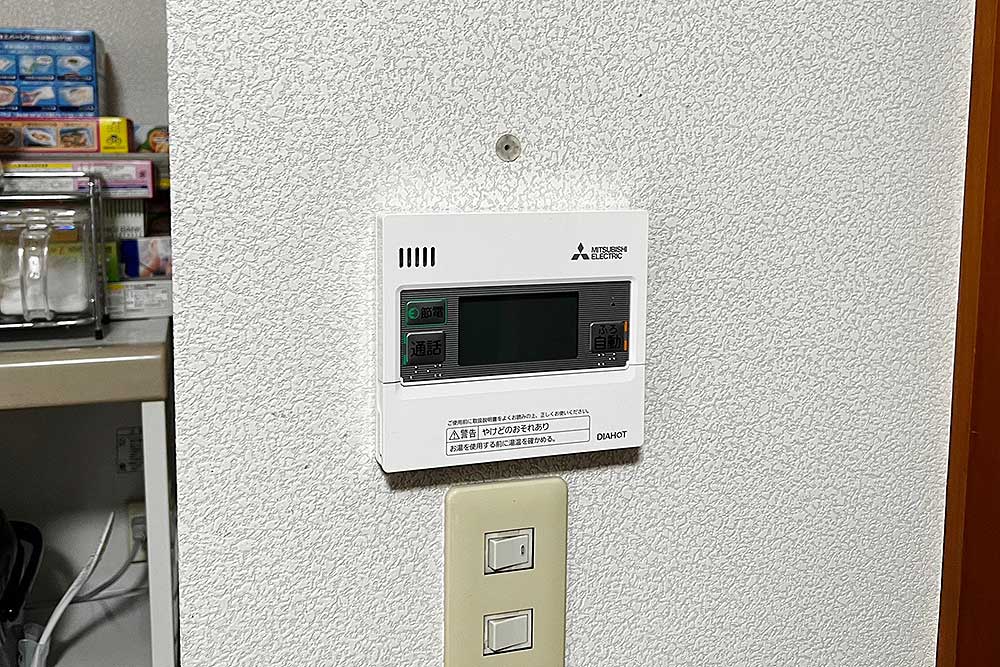 設置後のキッチン側のリモコン