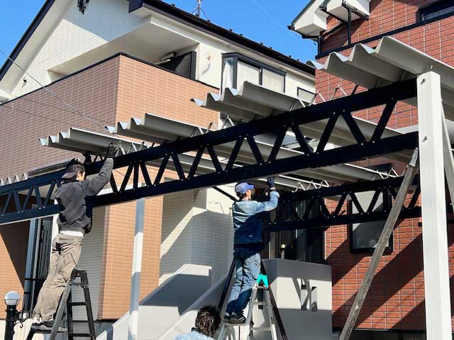 屋根材の設置