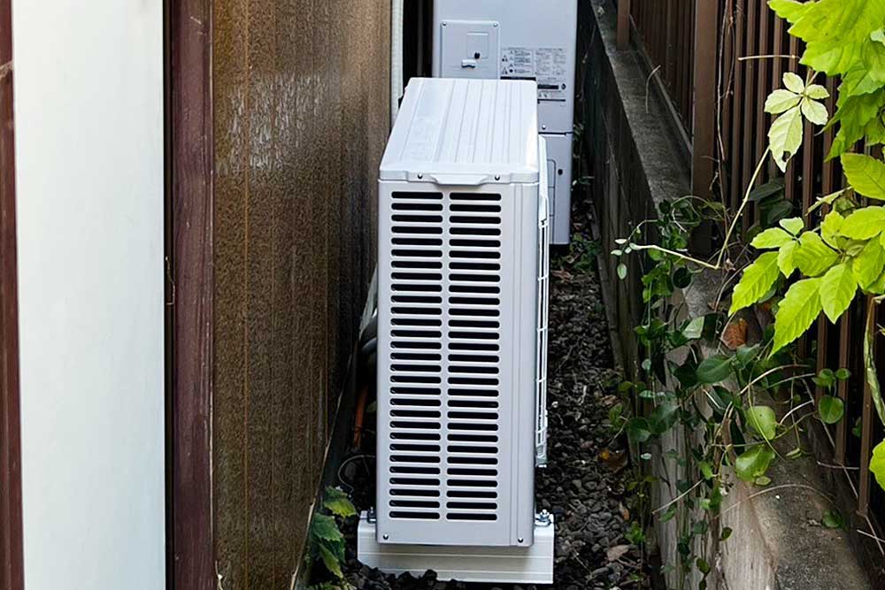 交換後のヒートポンプユニット