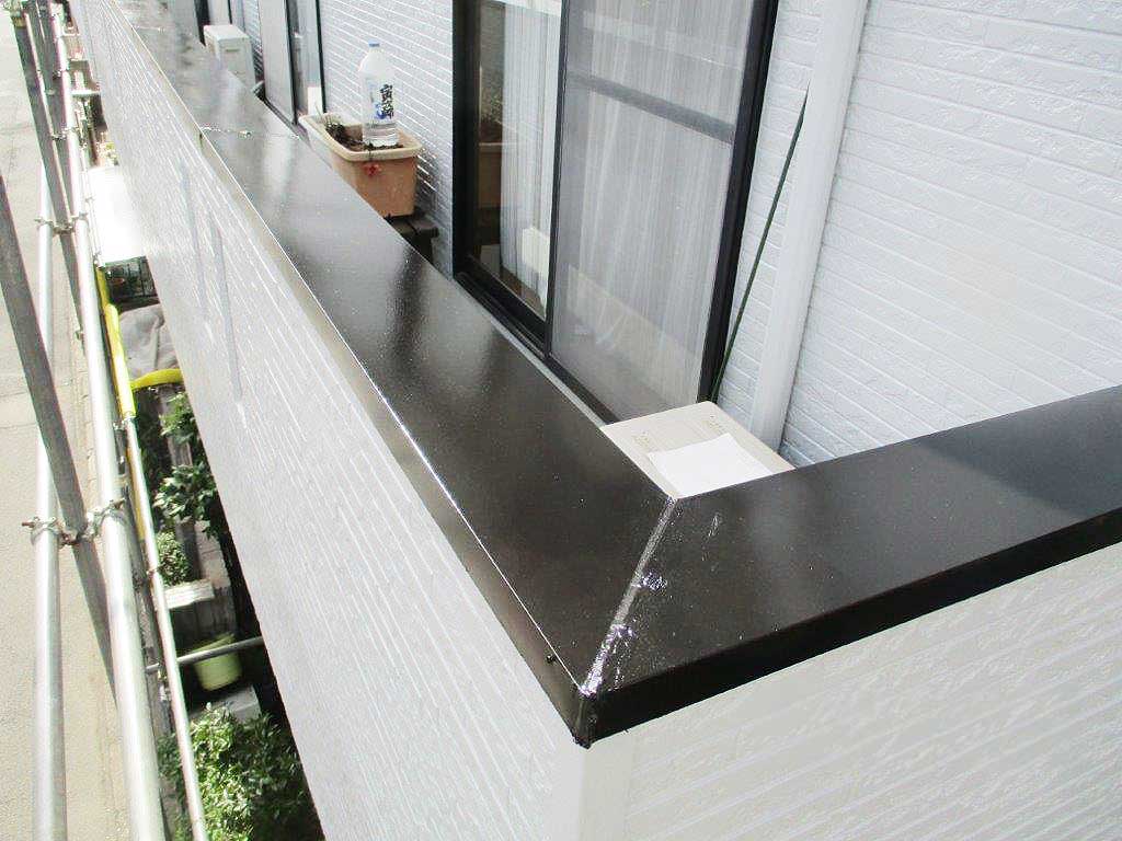 塗装後のベランダ笠木