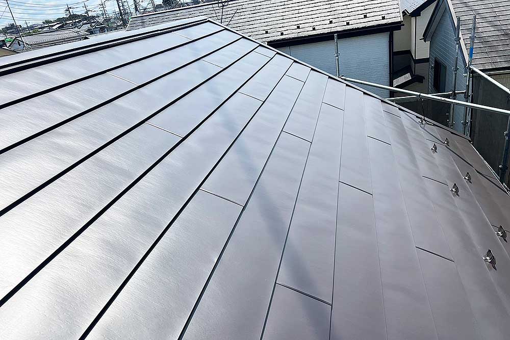 施工後のガルバリウム屋根