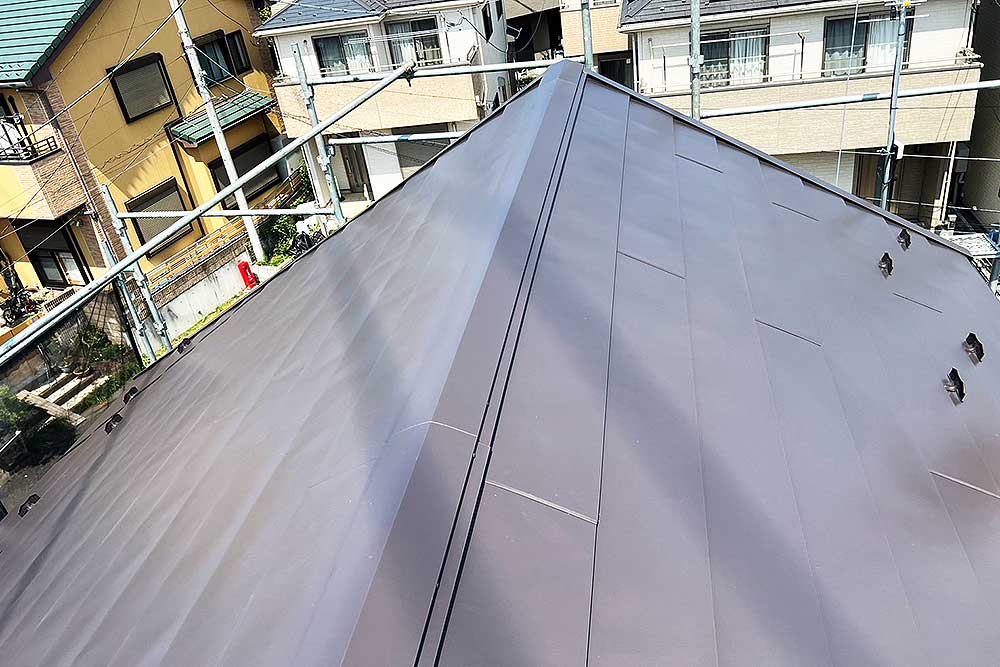 施工後のガルバリウム屋根