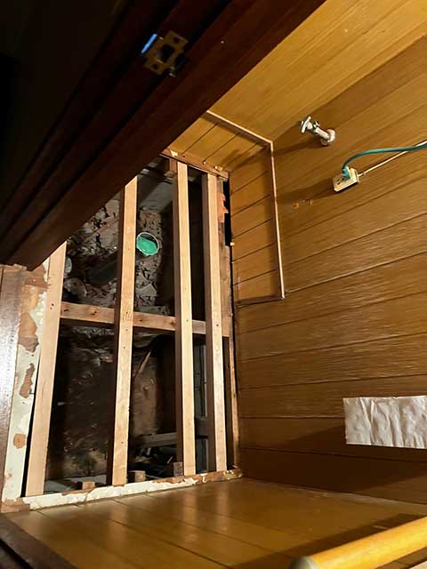 トイレ床の根太組み