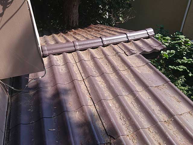 既存の下屋根清掃